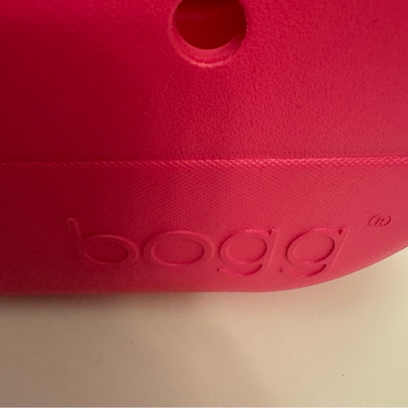 NWT. BOGG bag. Large pink fuschia bogg tote bag. Approx. 19x15x9.25. - Picture 5 of 11